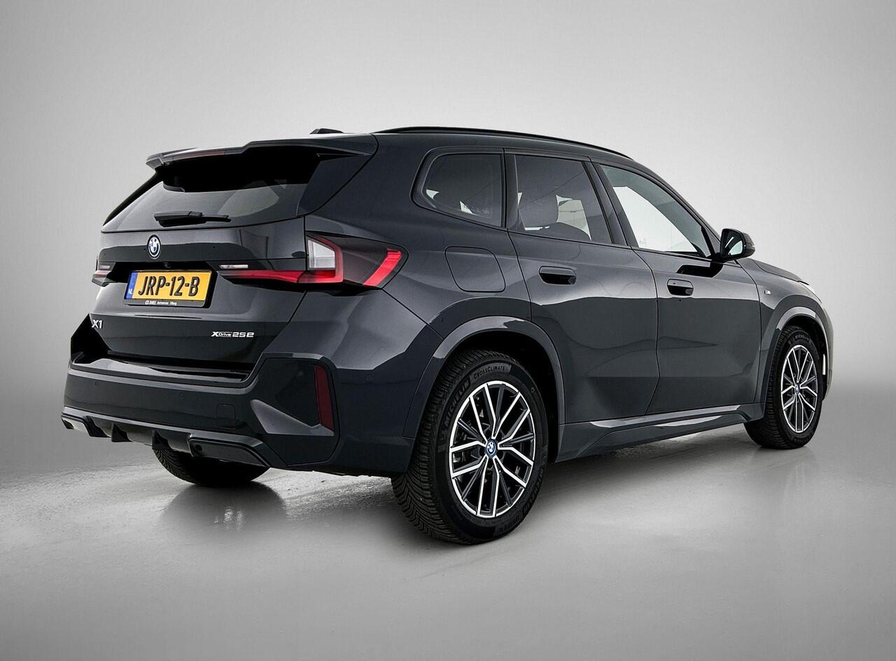 BMW X1 xDrive25e 245PK! PLUG-In M Sport BLACK-LINE