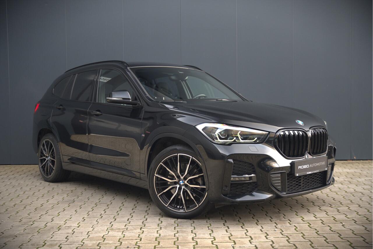BMW X1 xDrive25e Executive M Sport | Stoelverwarming | Trekhaak | Parkeersensoren | Navigatie | Keyless | Cruise Control | LED | Climate Control | DAB | BTW |