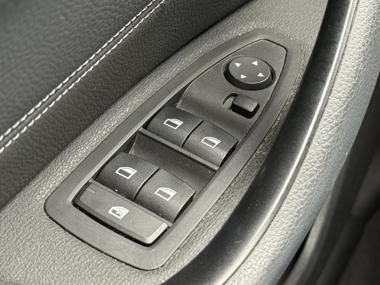 BMW X1 BWJ 2020 sDrive20i 192 PK VDL Nedcar Edition AUTOMAAT / STOELVER. | FULL LED | LEER | CAMERA | ELEKTR. ACHTERKLEP | NAVI | CLIMA | CRUISE | LMV | PDC