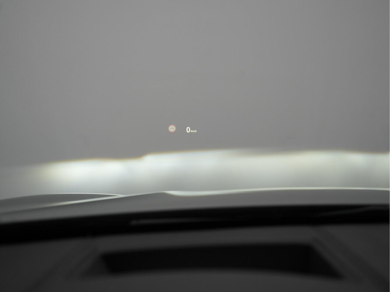 BMW X1 xDrive25e Sportline Plug In Hybrid 221pk Dealer O.H. PHEV | Trekhaak Afn. | Panodak | Head Up | Lederen Sportstoelen Verwarmd | LED Koplampen | Sfeerverlichting | Navigatie | Cruise Control | DAB |