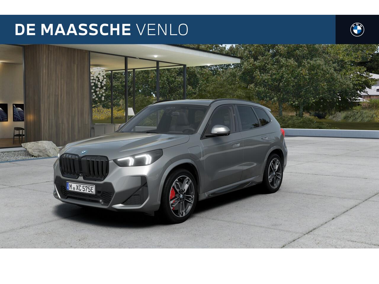 BMW X1 xDrive30e High Executive M Sport Automaat / Trekhaak / Sportstoelen / Adaptieve LED / M Adaptief onderstel / Parking Assistant Plus / Head-Up / Comfort Access
