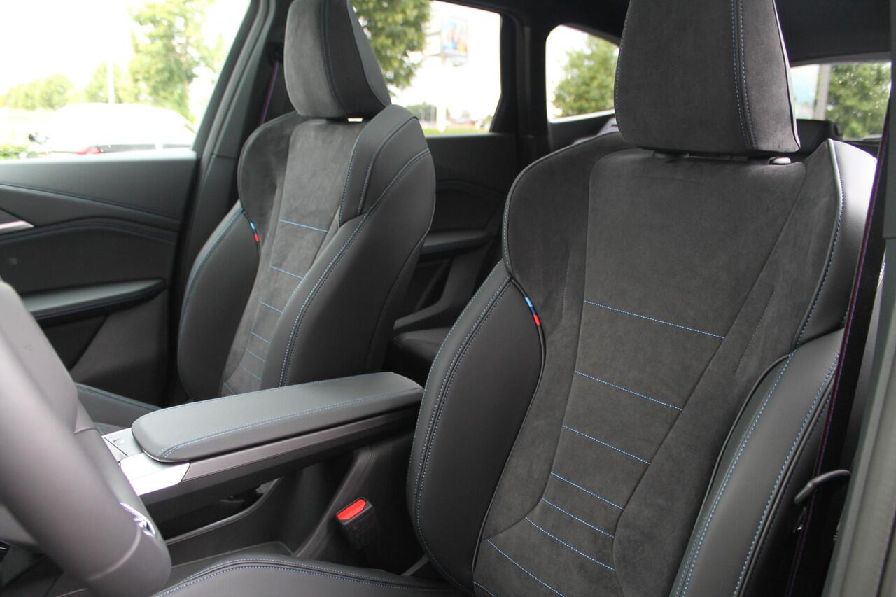 BMW X1 sDrive20i High Executive M Sport Automaat / Panoramadak / Trekhaak / Sportstoelen / Comfort Access / M Adaptief onderstel / Adaptieve LED / Parking Assistant Plus / Head-Up / Harman-Kardon