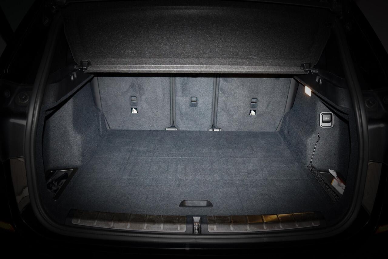 BMW X1 20iA Xdr.M-SPORT High Executive PANO | HEAD UP | LEDER | FULL LED | STOELVERW | DAB | NAVI | CRUISE | LMV