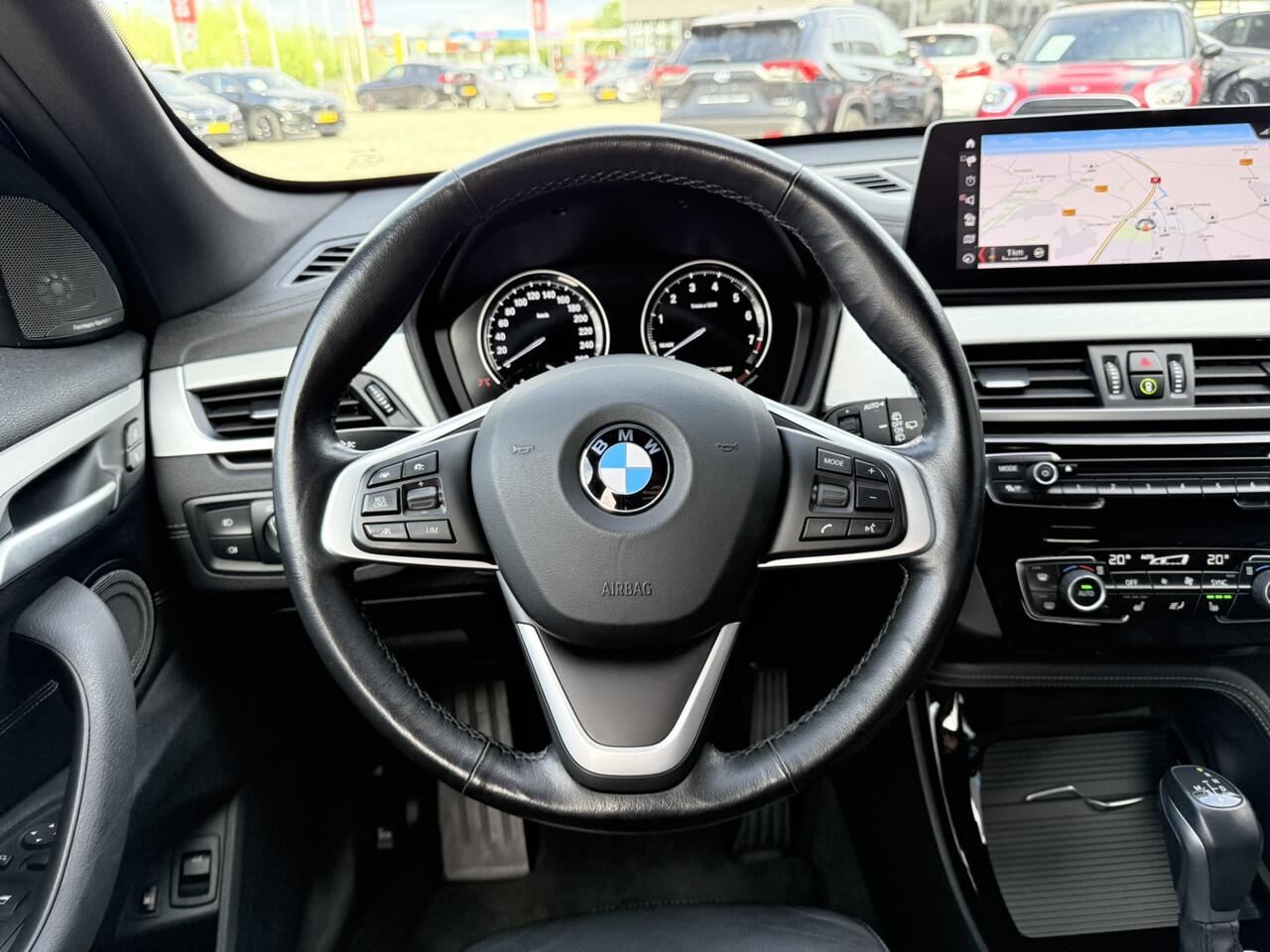 BMW X1 xDrive25e Executive xLine Trekhaak ACC Head-Up Display Elek. Stoelverstelling Navi Plus Carplay Achteruitrijcamera BMW Premium Selection garantie