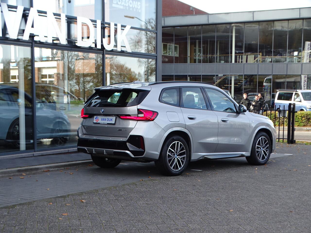 BMW X1 xDrive25e M Sportpakket Premium-Pack Ada.Led Keyless-entry Luxury-Dash 18''LM Velgen
