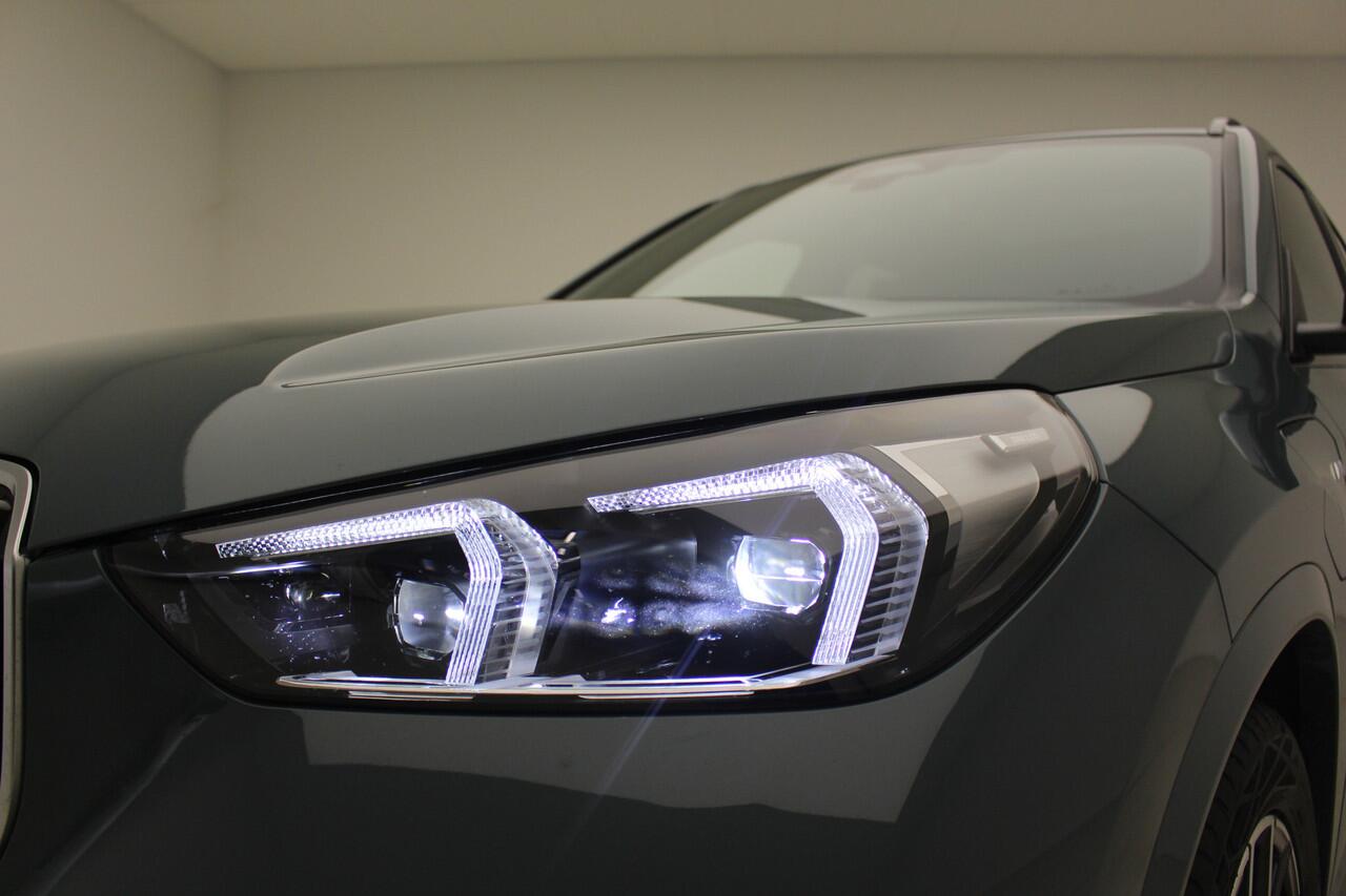 BMW X1 xDrive25e | M-Sport | Panorama | Trekhaak | Voorbereiding Driving Assistant Plus | Privacy Glass | Stoelverwarming