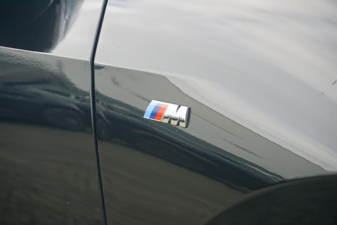 BMW X1 xDrive30e M Sportpakket 20'' / Panoramadak / Head-Up Display / Driving Assistant Plus / Elektrisch verstelbare stoelen