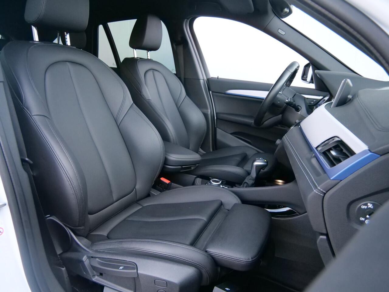 BMW X1 xDrive25e Hybrid M-Pakket Automaat LED / Trekhaak / 18 Inch