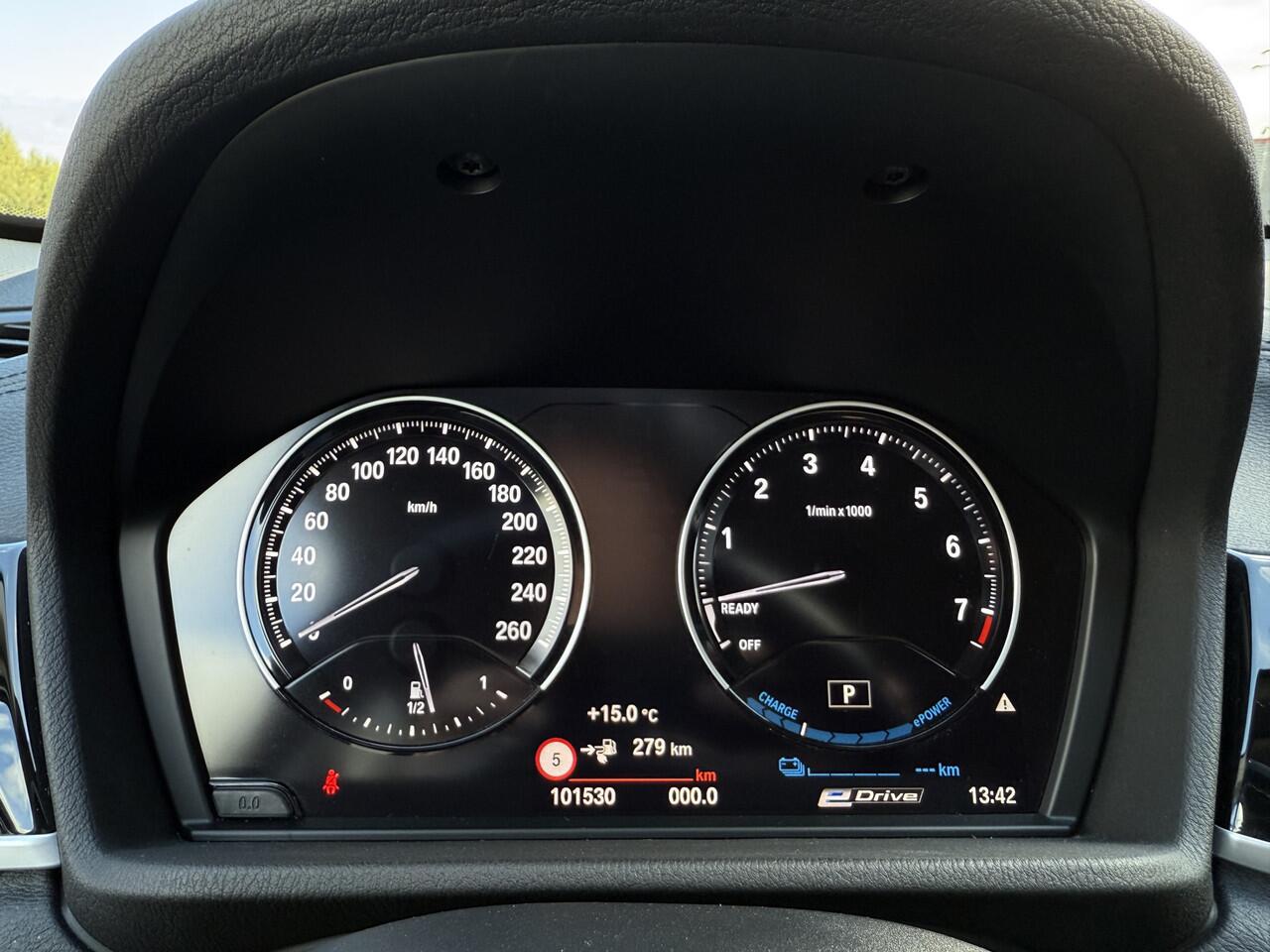 BMW X1 xDrive25e High Executive Sport Line Head-Up Display LED Elek Stoelverstelling Navi Plus PDC 18 Inch