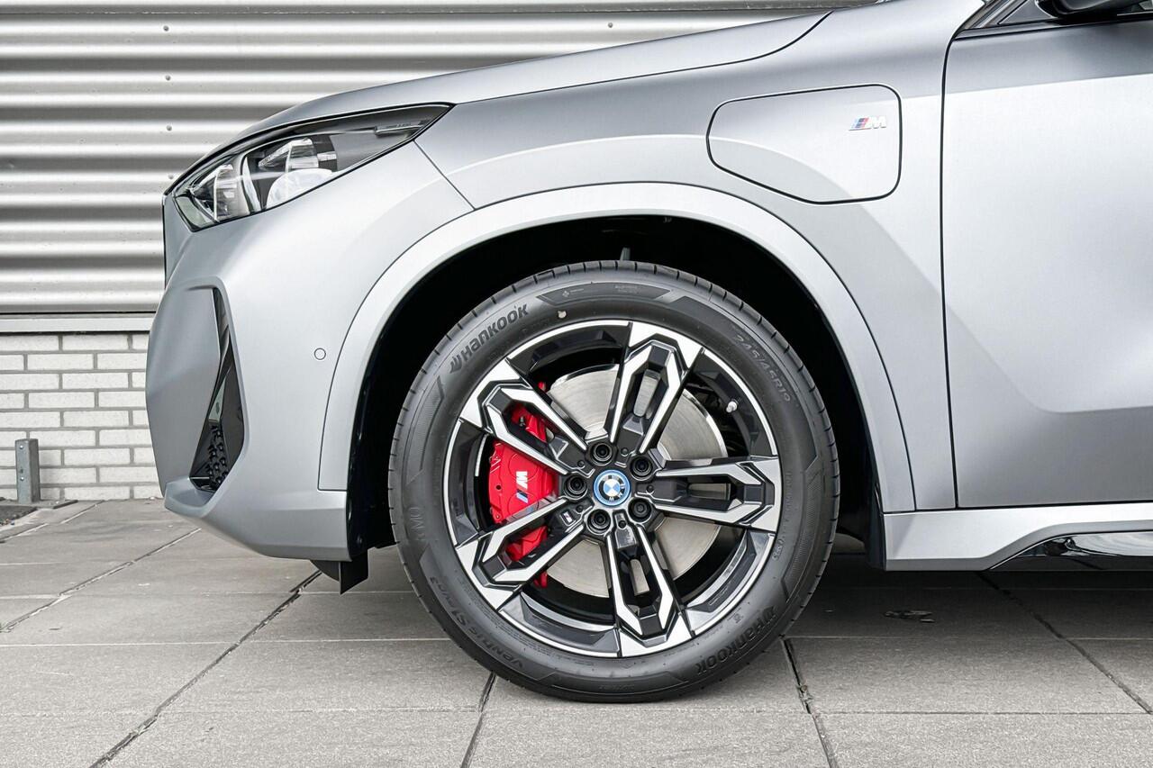 BMW X1 xDrive25e M Sportpakket Pro / Innovation Pack / Comfort Pack / Travel Pack / Panoramadak / Trekhaak