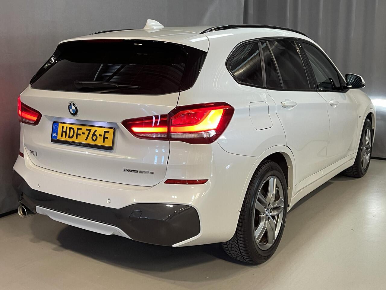 BMW X1 xDrive25e High Executive M Sport 18"/Stoelverwarming/Sportstoelen/Elektrische Klep/LED/DAB/Navigatie/PDC