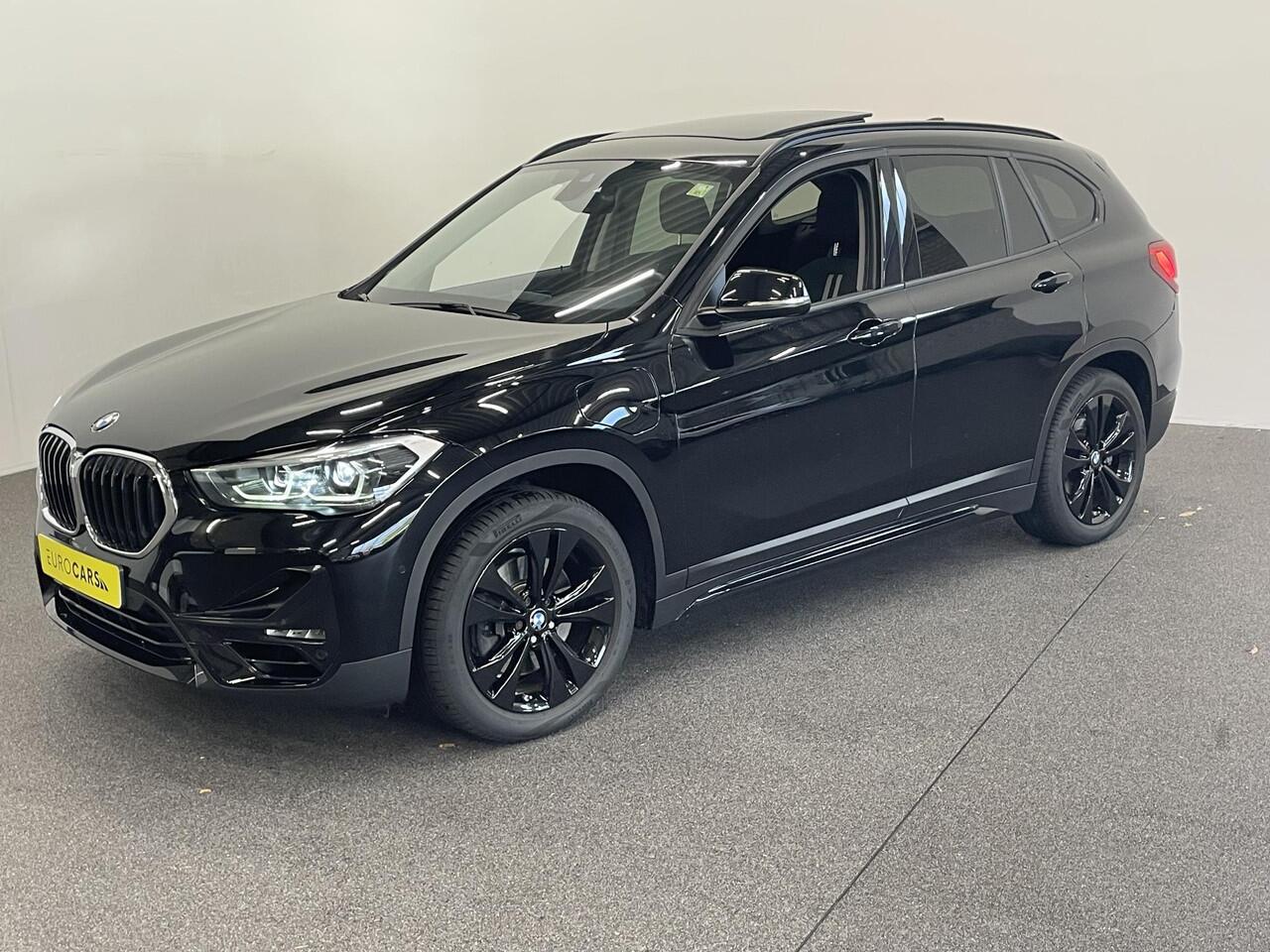 BMW X1 xDrive25e SportLine Aut PHEV Pano dak HiFi system Verwarmbare stoelen Sport stoelen navi Carplay PDC V+A Elektrische achterklep Full Led