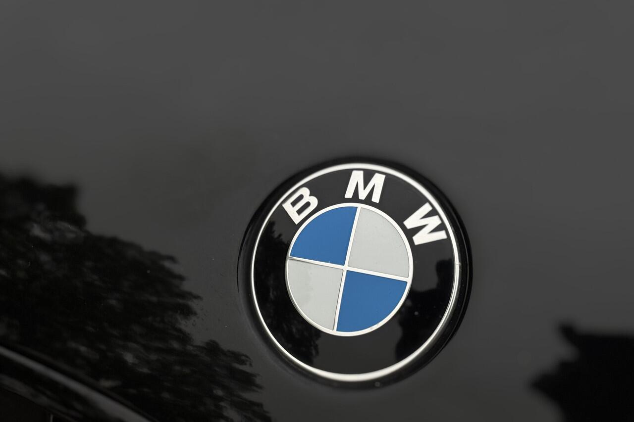 BMW X1 xDrive25e | Head-up | Camera | PDC V&A | Sportstoelen | Sportstuur | LED | DAB | 15x op voorraad !