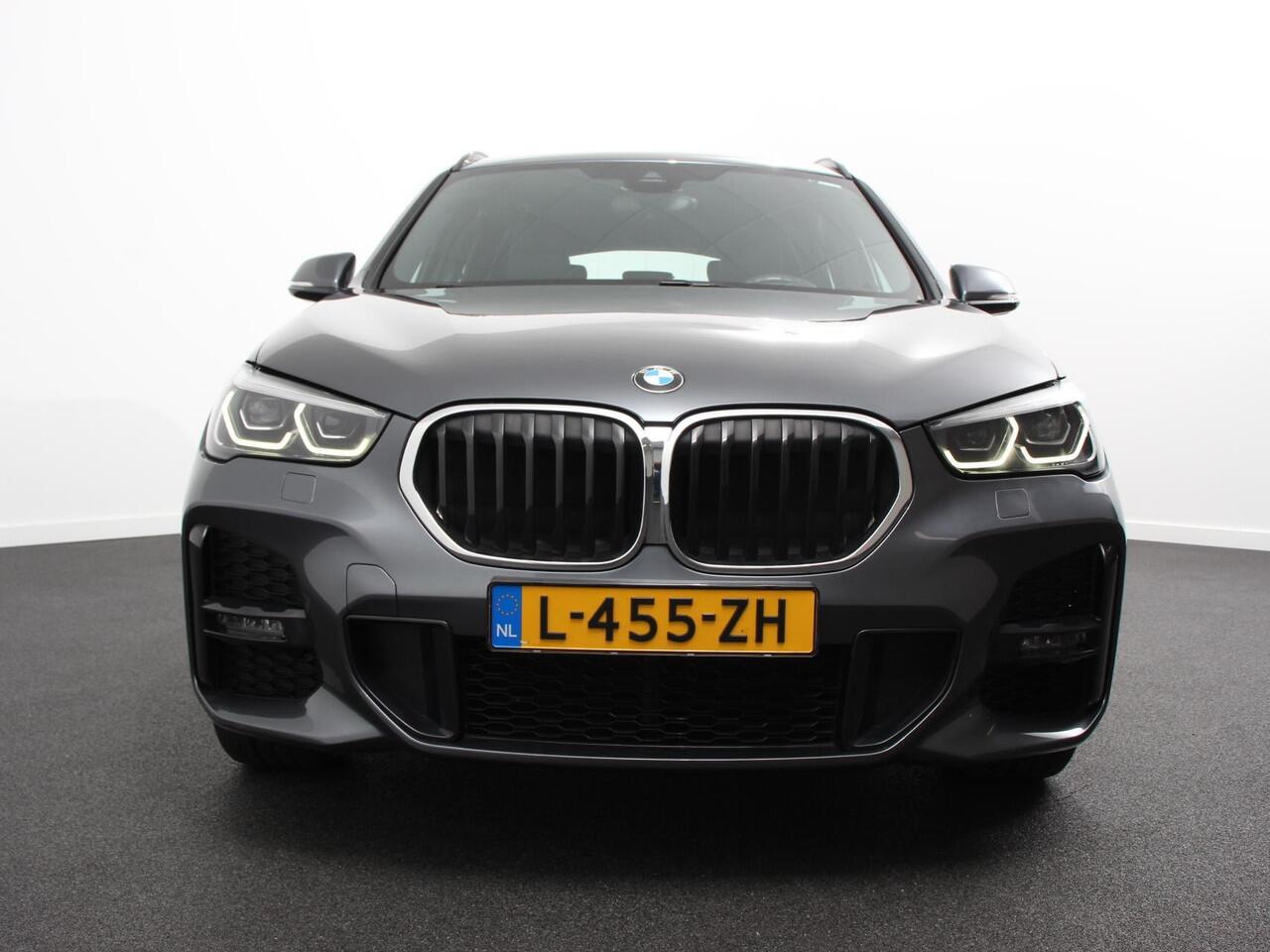 BMW X1 sDrive18i Automaat M-Sport | Navigatie | Adaptive Cruise Control | Stoelverwarming | Elektrische achterklep | Climate Control | Lichtmetalen velgen