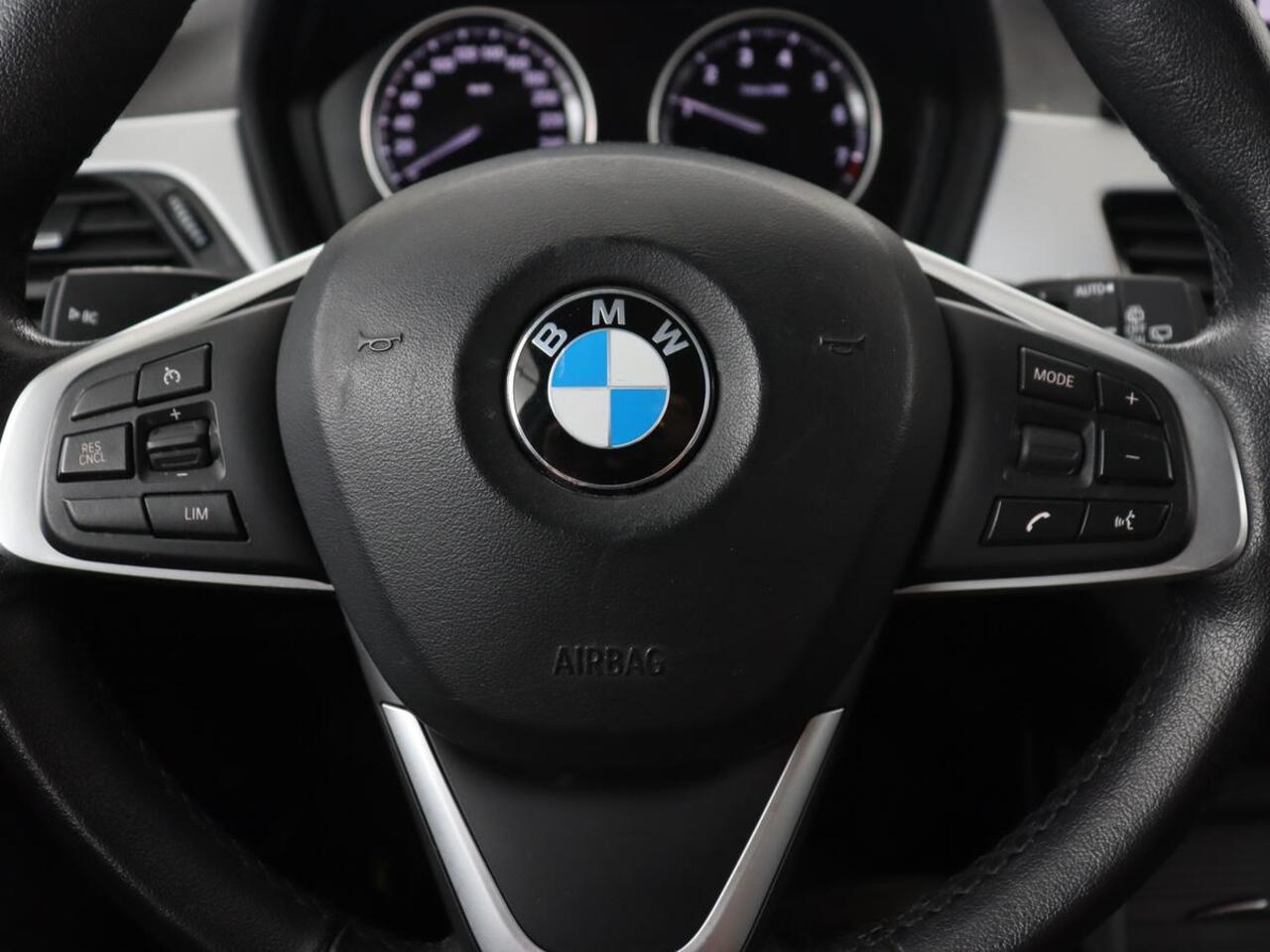 BMW X1 xDrive25e eDrive Edition | Leder | Head-Up | Stoelverwarming | Full LED | Navigatie | Climate control | Parkeerhulp | Cruise control | DAB