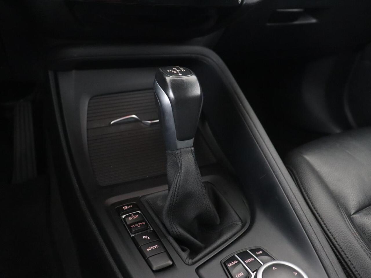 BMW X1 xDrive25e eDrive Edition | Leder | Head-Up | Stoelverwarming | Full LED | Navigatie | Climate control | Parkeerhulp | Cruise control | DAB