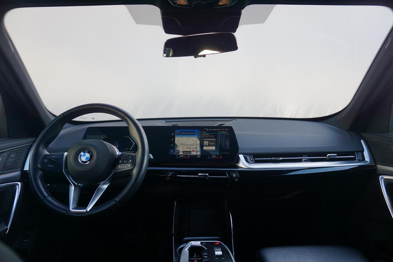 BMW X1 xDrive23i xLine | Trekhaak / 20 Inch / Elektrische Stoelverstelling met Memory / Comfort Access