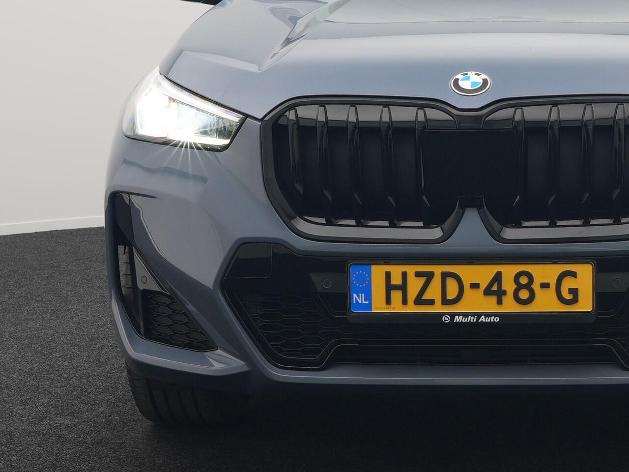 BMW X1 sDrive18i M-Sport Automaat 136pk Dealer O.H 27.000 KM !! | Leder Alcantara Sportstoelen | Navigatie | Cruise Control | Camera | Park Assist | Navigatie | DAB |