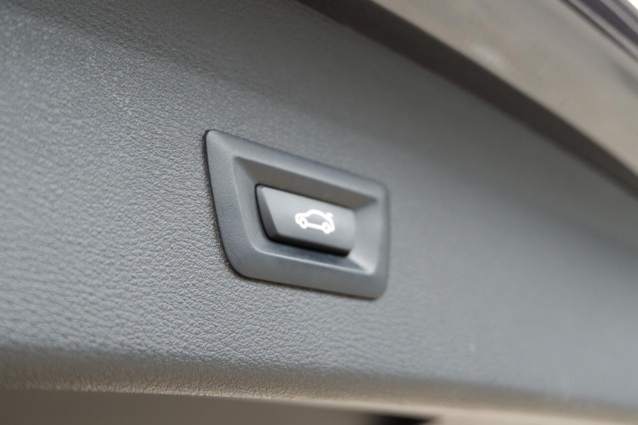 BMW X1 xDrive25e High Exec. / 18inch / Leder/ INCL. 12 maanden BOVAG