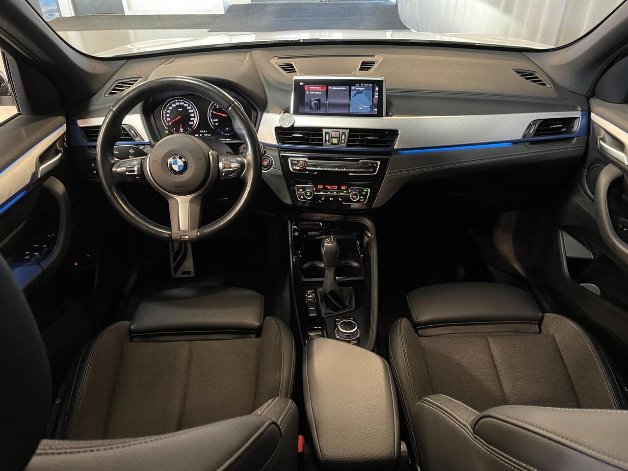BMW X1 xDrive25e High Executive M Sport 18"/Stoelverwarming/Sportstoelen/Elektrische Klep/LED/DAB/Navigatie/PDC