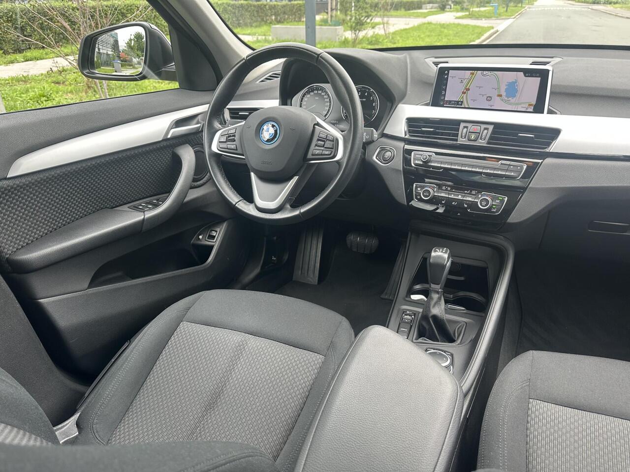 BMW X1 xDrive25e Exec. Pano, Navi, Trekhaak