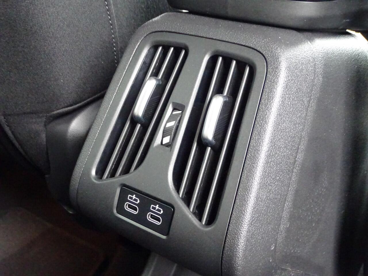 BMW X1 xDrive23i Head-Up-Live Cockpit Pro-Parkeerhulp Plus-Pro pakket-Ada Ledkoplamp-18''LM Velgen