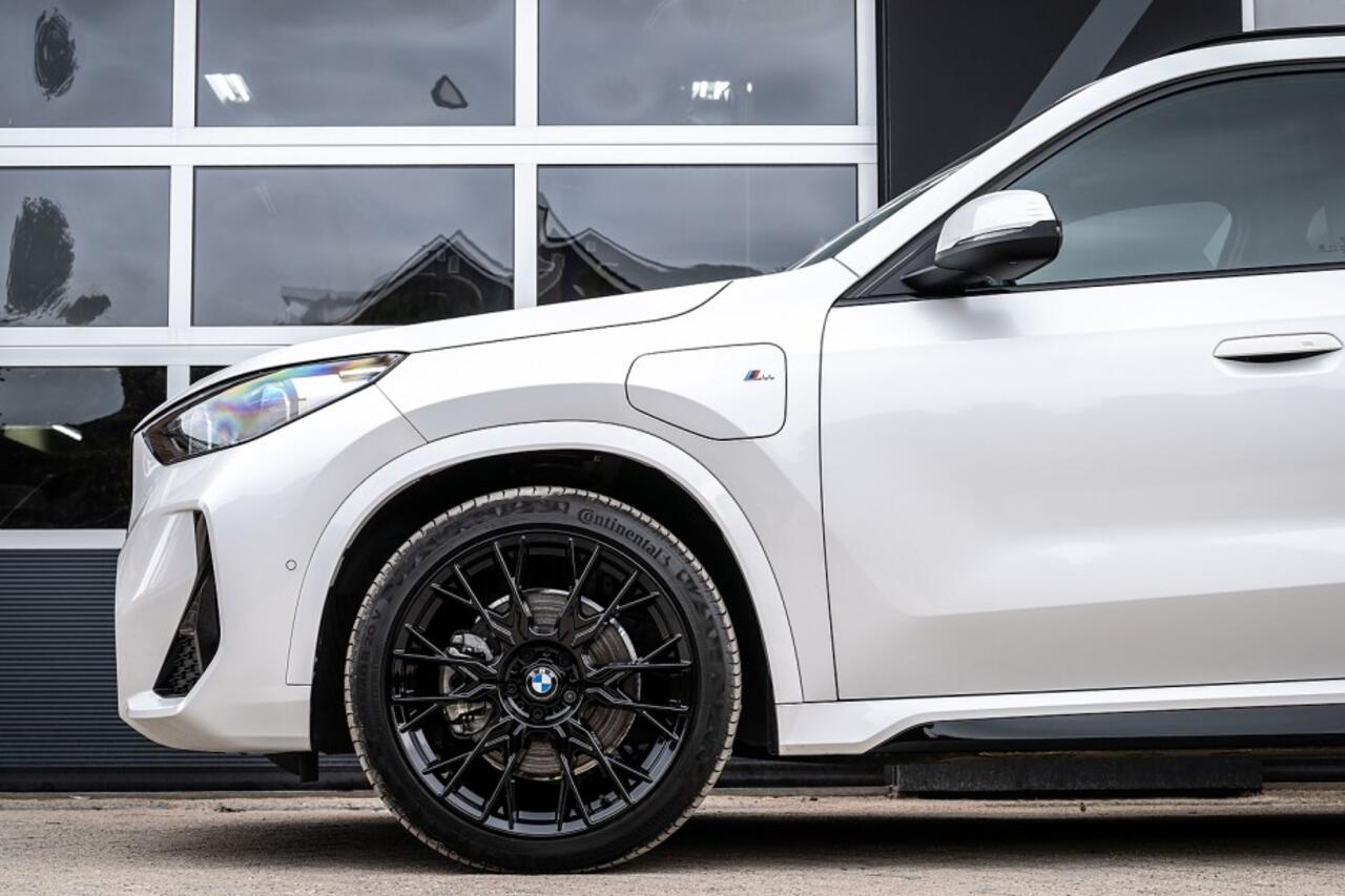 BMW X1 25e xDrive M Sport | Shadow | Driving Ass. Plus | Camera | Adapt. Led | Stoelverwarming | 20' Inch |