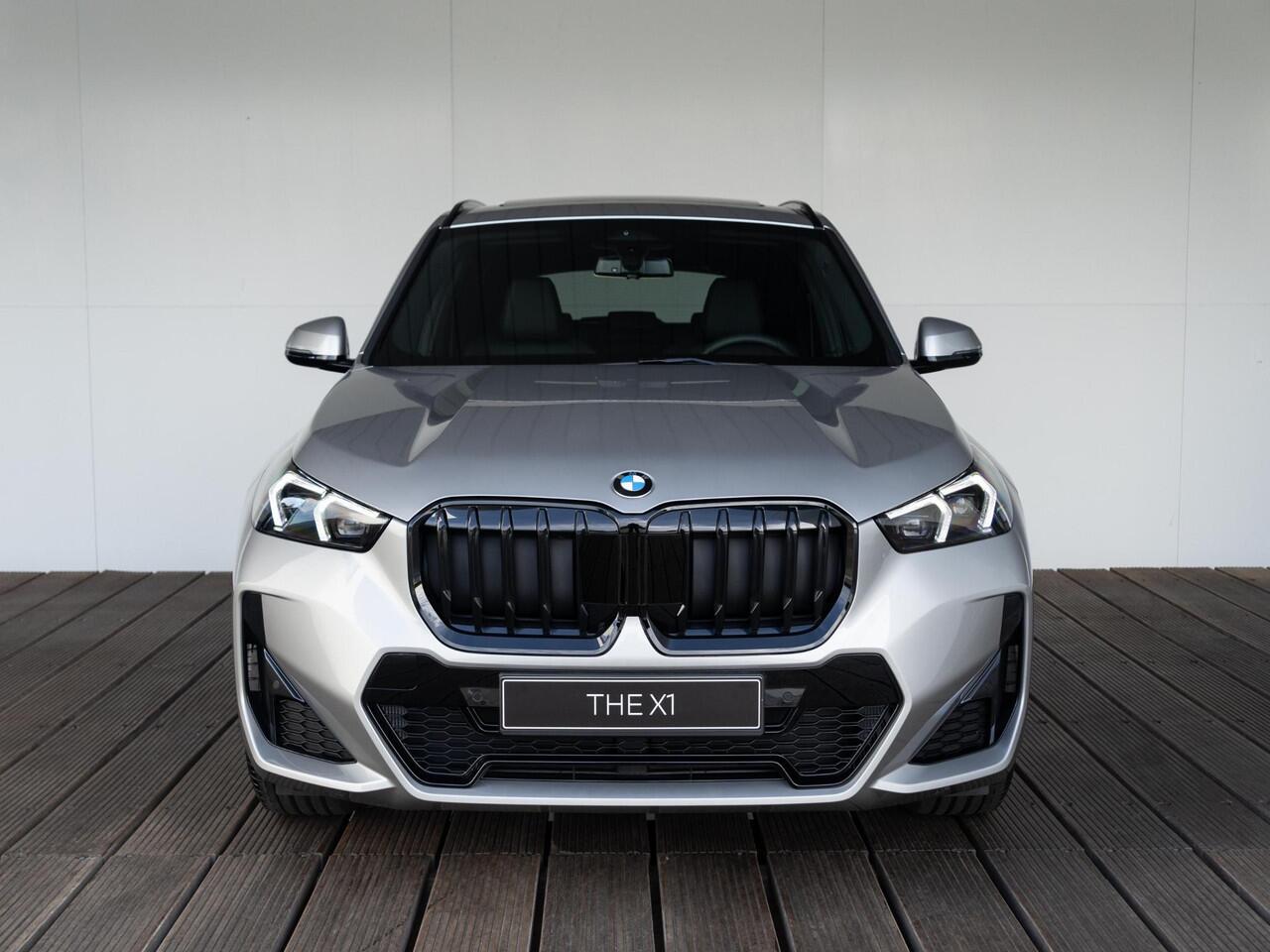 BMW X1 sDrive18i | M Sportpakket Pro | Premium Pack | Travel Pack