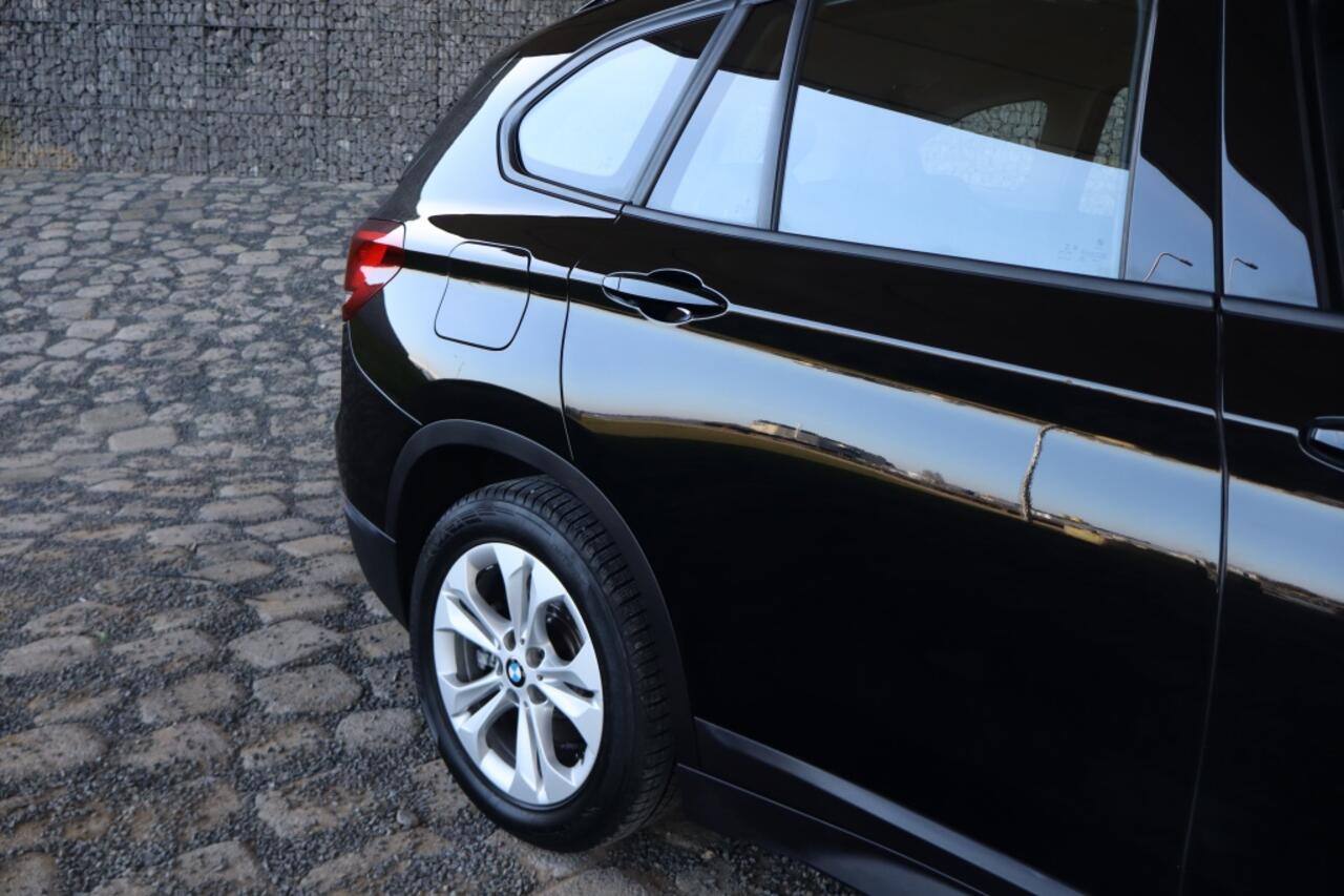 BMW X1 xDrive25e PHEV | Geen import | Trekhaak | Head Up | Navi