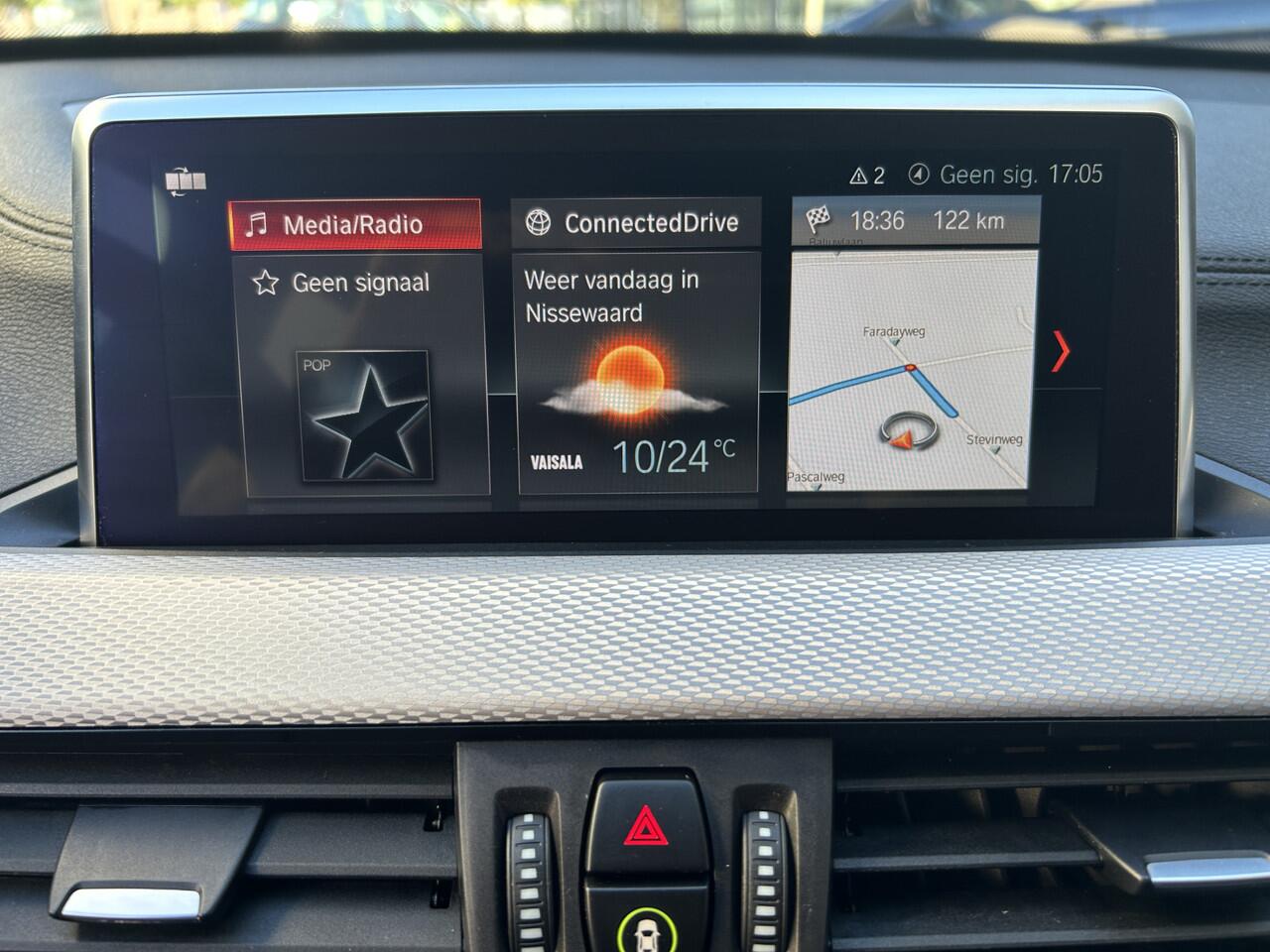 BMW X1 sDrive18i High Executive Edition | M Sport | Getint Glas | Navigatiesysteem Full Map |