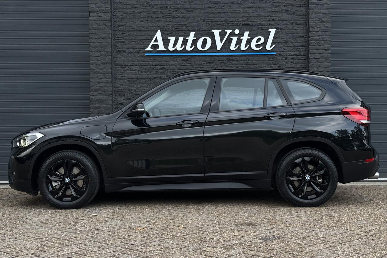 BMW X1 xDrive25e | Elektrische Klep | PDC V + A | LED | Apple Carplay | DAB | 15x op voorraad !