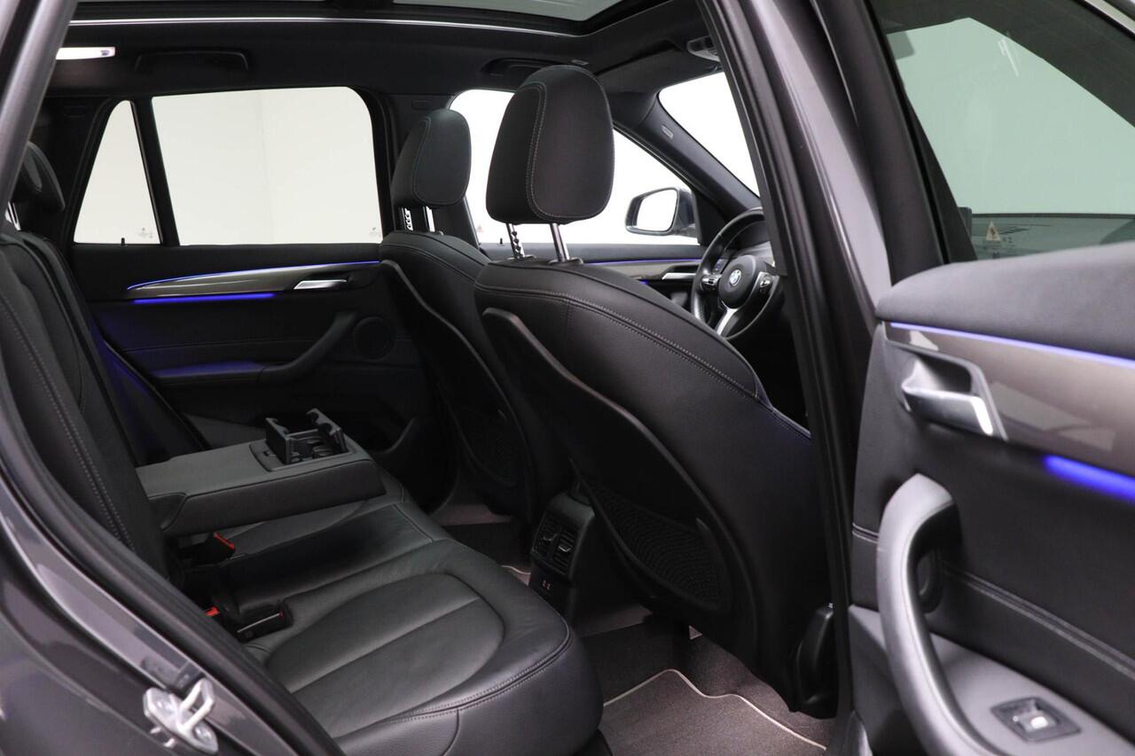BMW X1 sDrive20i Business Edition Plus | PANORAMADAK | XLINE / PARKING- PACK | LEDER | HEAD UP | M-sport