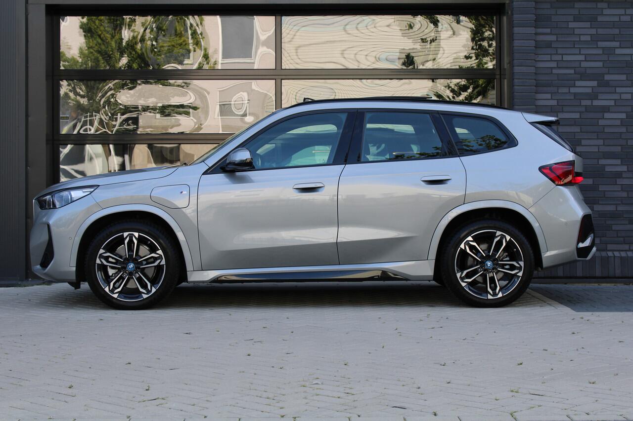 BMW X1 xDrive30e | PANO | M-SPORT | 360 | HUD | KEYLESS | STUURW.VERWARMD | LED |
