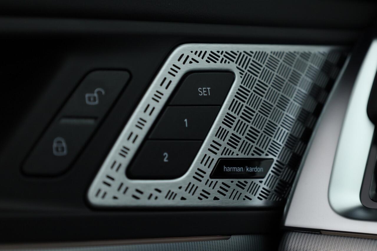 BMW X1 xDrive30e M Sport | 360cam | Massage | HUD | Harman Kardon | Adapt. Cruise