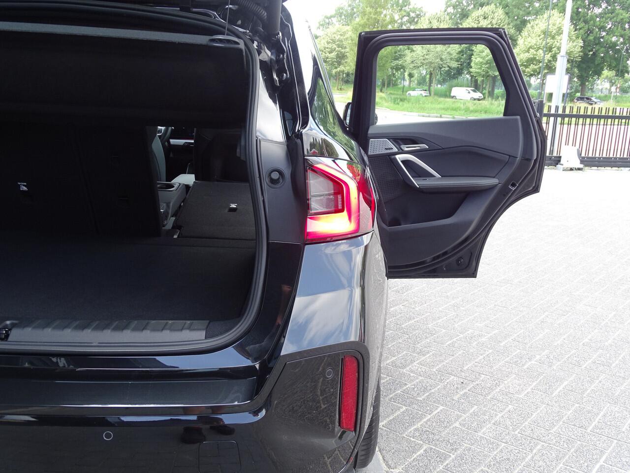 BMW X1 sDrive20i M sportpakket Elek-trekhaak Drive plus Elek.Sportstoel Ada-Led Ada M-Onderstel Harman Kardon 18''LM Velgen