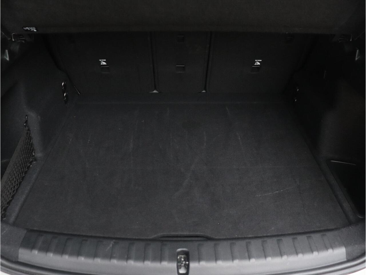 BMW X1 xDrive30e | M Sportpakket | Panodak | Head-Up | Driving Assistant Plus | Comfort acces| Parking Assistant Plus | 20'' LMV