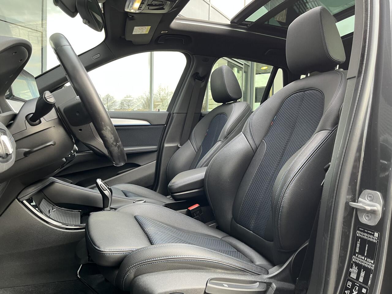 BMW X1 xDrive20i High Executive M-SPORT NAVI,PANO,HUD,FULL LED