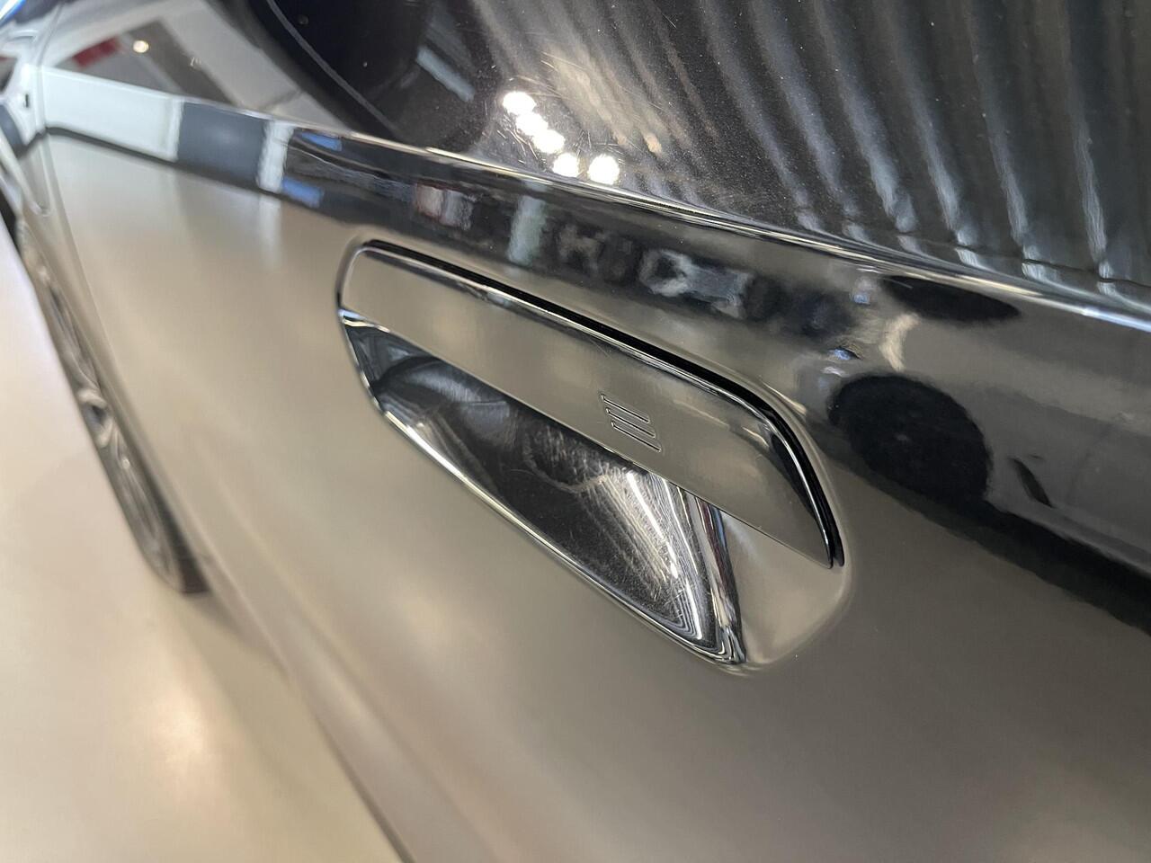 BMW X1 xDrive 25e M-Sport Shadow Line 18''/Sportstoelen/Keyless/Stoelverwarming/Camera/Elektrisch klep