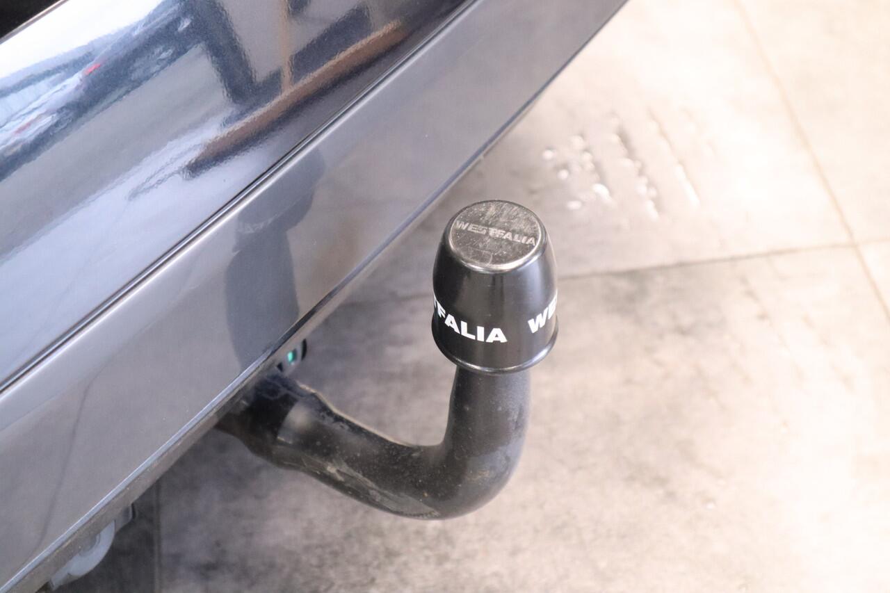 BMW X1 sDrive20i High Executive M-sport Panoramadak PDC Trekhaak NAP Head-Up 24 maanden garantie mogelijk (*vraag naar de voorwaarden)