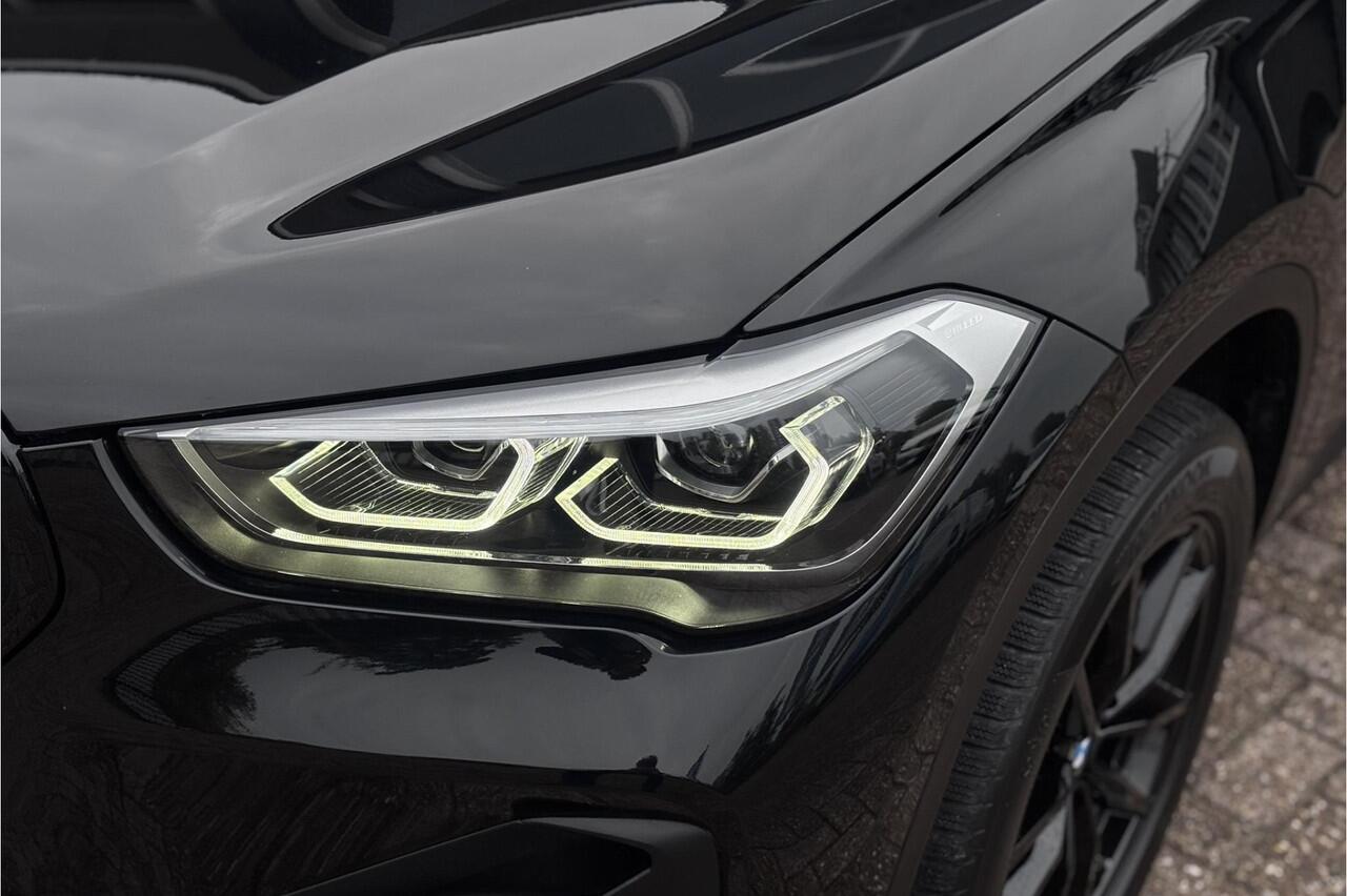 BMW X1 xDrive25e | Elektrische Klep | PDC V + A | LED | Apple Carplay | DAB | 15x op voorraad !
