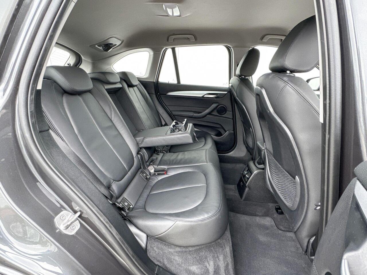 BMW X1 xDrive25e Head Up | Leder | Navigatie Plus | Selections