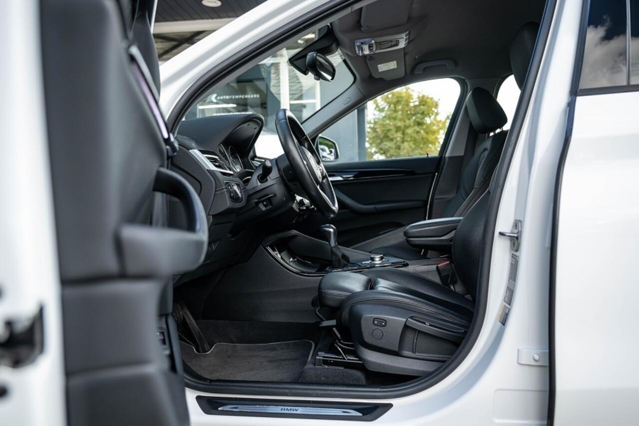 BMW X1 25e xDrive | Sportline | Head-up | Hifi | Trekhaak | Camera | M-Sport stuurwiel | | 18' inch |