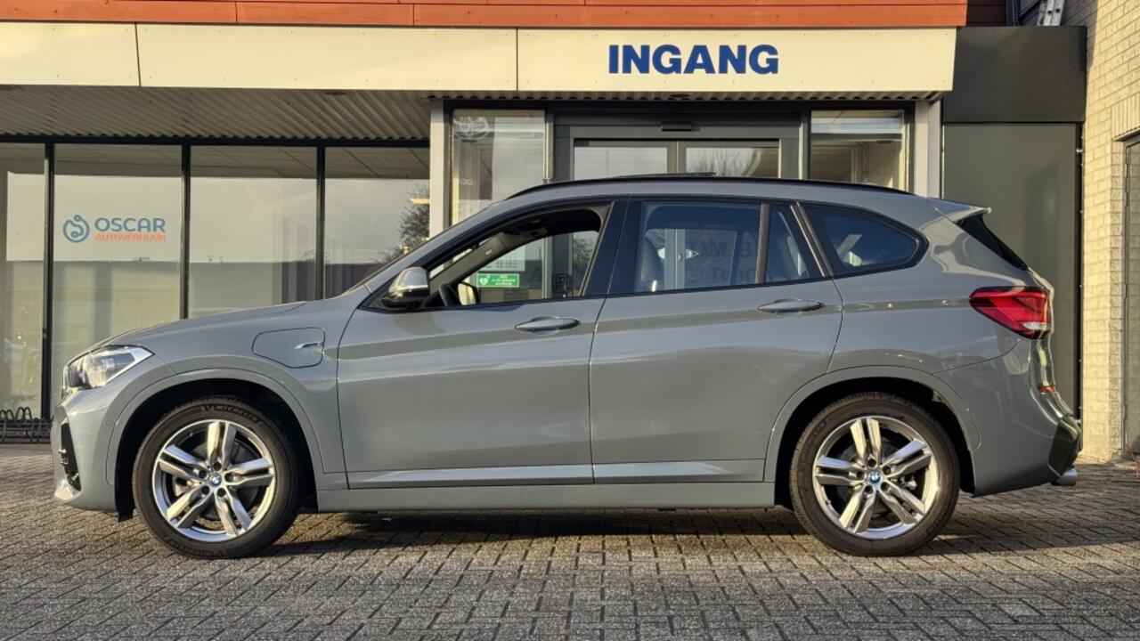 BMW X1 xDrive25e High Exec. | M-Sport | Pano | Navi | Camera