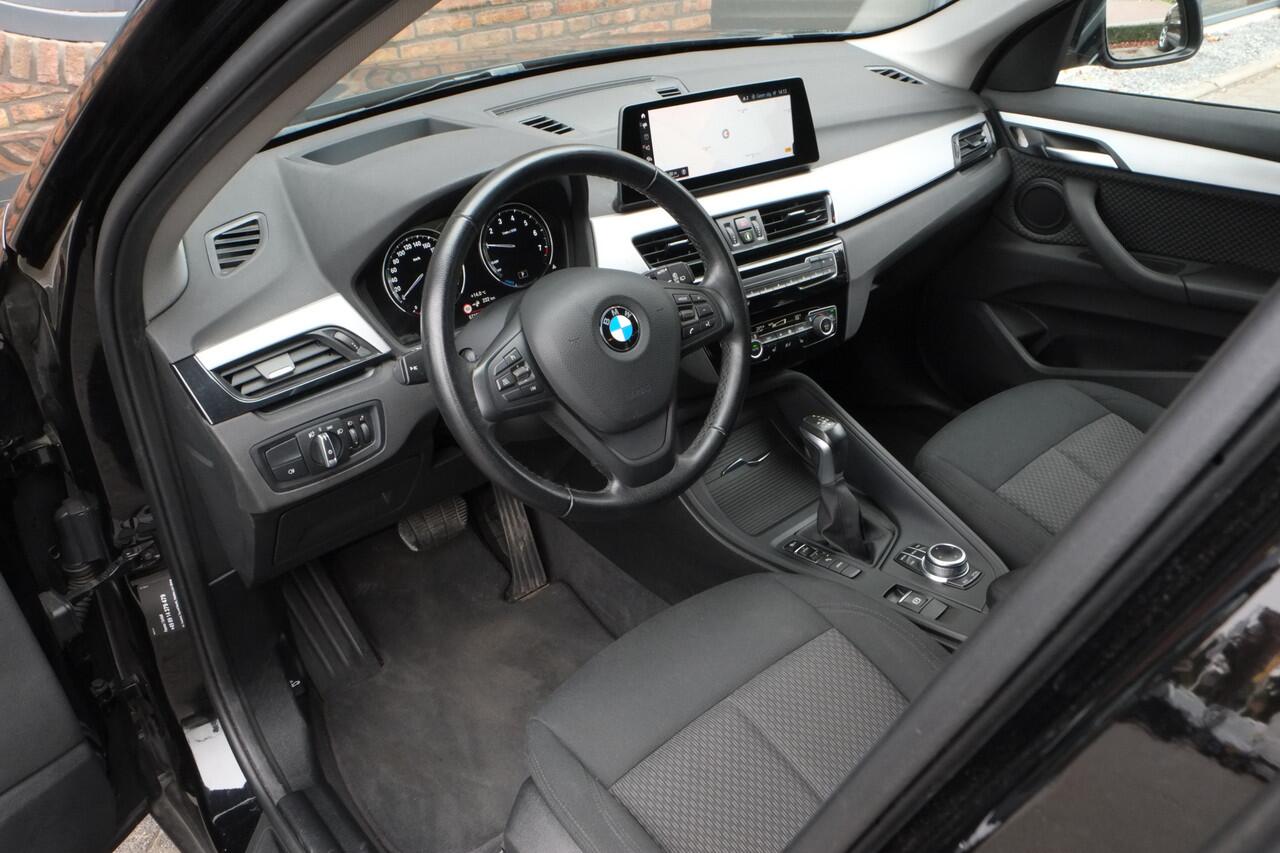 BMW X1 xDrive25e Executive Achteruitrijcamera, Head-up display