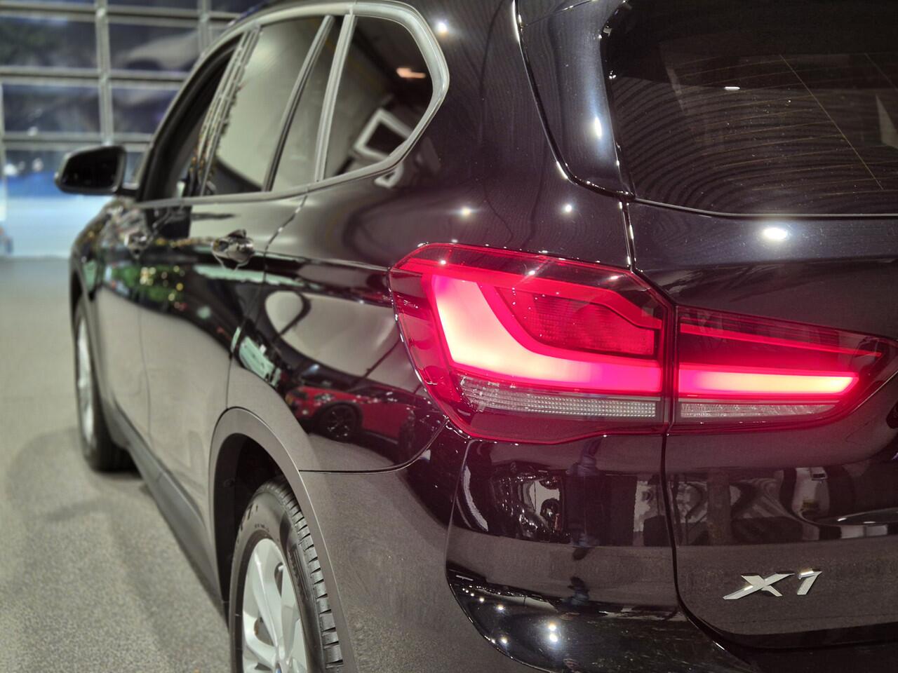 BMW X1 xDrive25e eDrive Edition Navigatie | HUD | Camera | LED | Stoelverwarming | 4x4