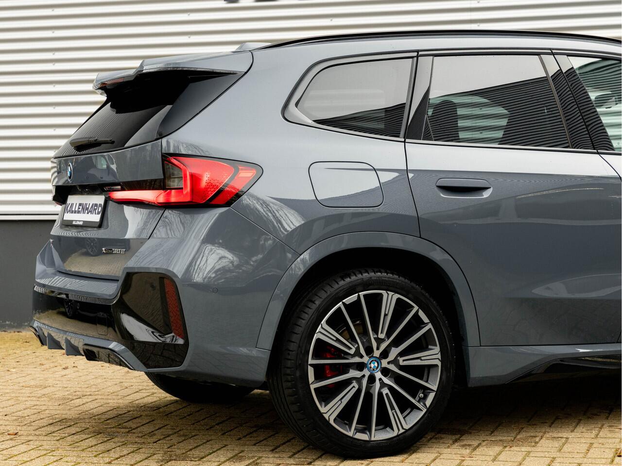 BMW X1 xDrive30e M-Sport Pro - Pano - Trekhaak - Driving Ass Prof - Harman Kardon