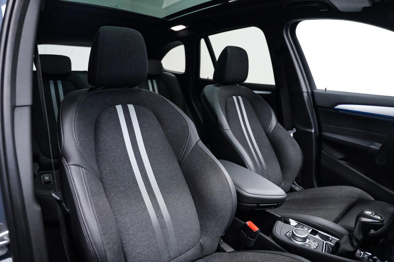 BMW X1 xDrive25e M Sport|Pano dak|Head up|Trekhaak|19 inch