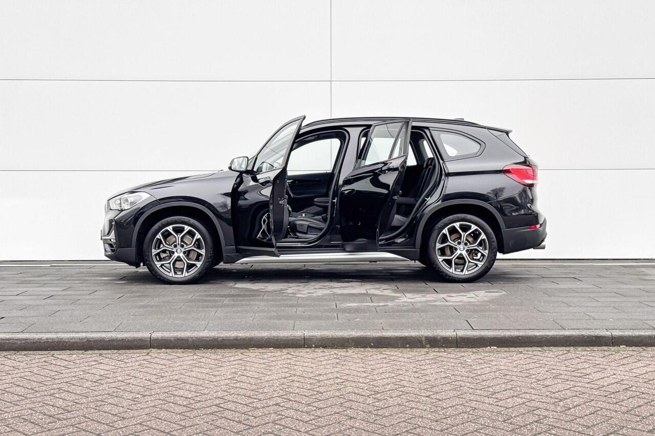 BMW X1 sDrive20i Business Edition Plus xL:ine | High Executve | Trekhaak