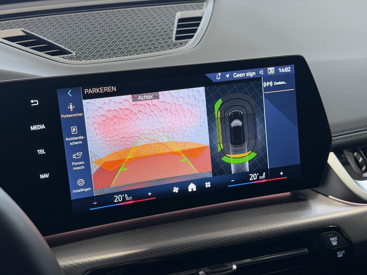 BMW X1 SDRIVE M-SPORT SHADOW LINE NAVI LED ELEK.KLEP ADAP.CRUISE LEER/ALCANTARA CAMERA M-SPORT INTERIEUR / EXTERIEUR ? Top Auto's. Al 30 Jaar uw Bmw Specialist in , BMW M / M Sport / PHEV / HEV / Hybrid / Mhev / 25e / 30e / xDrive25e // xDrive30e / sDrive18i / 