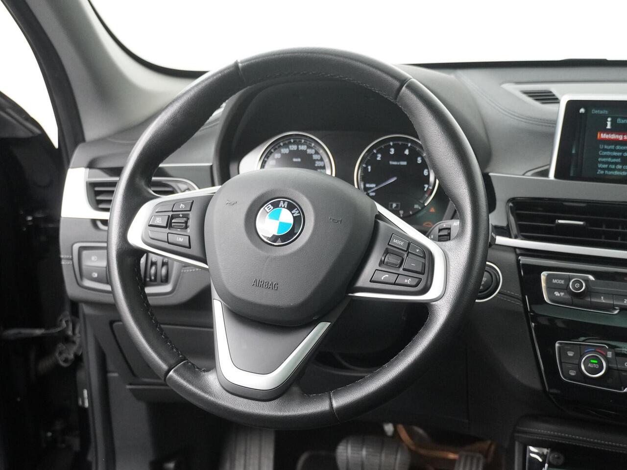 BMW X1 xDrive20i High Executive | Sportline | Glazendak | Getint Glas |